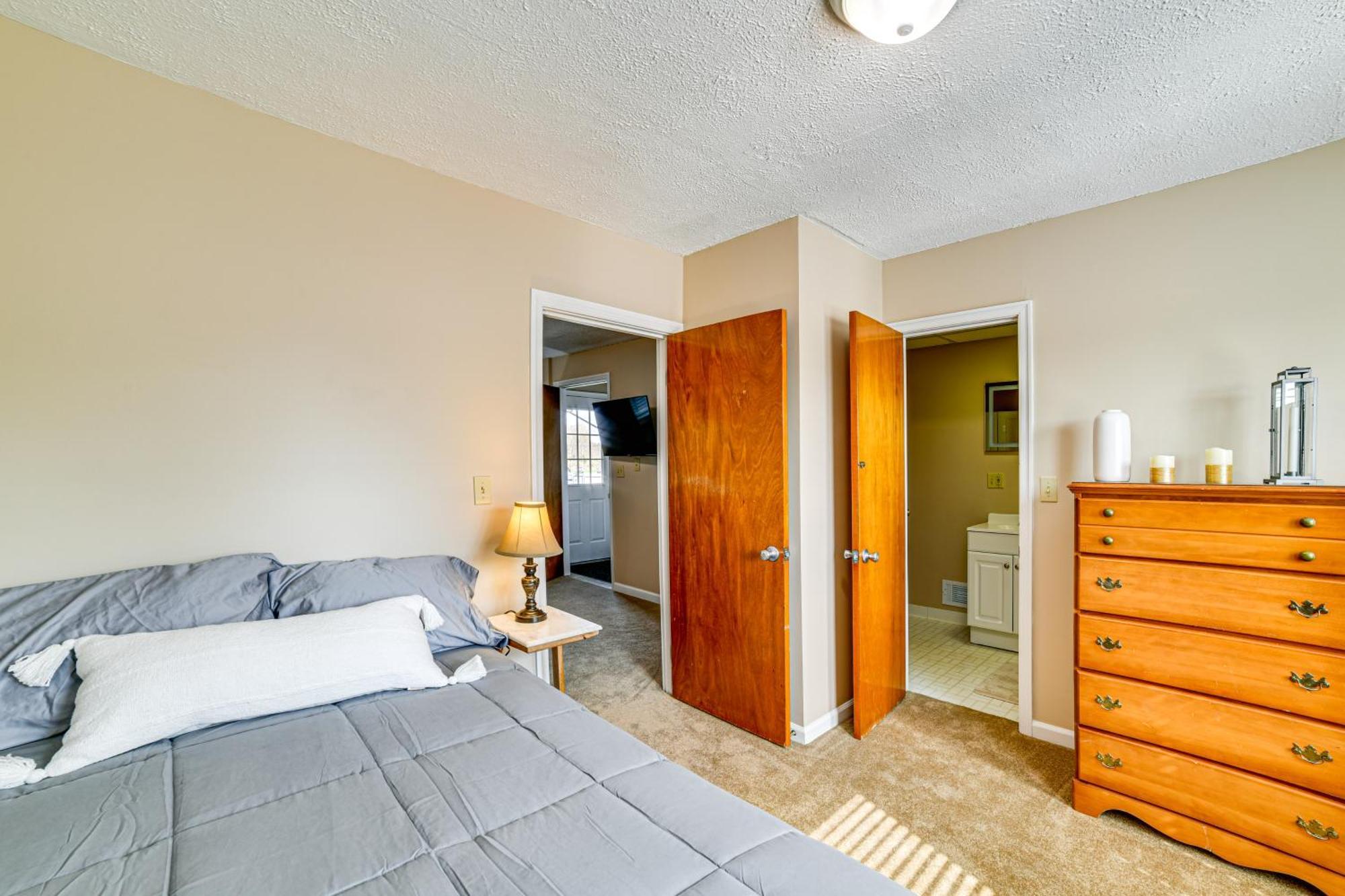Less Than 2 Mi To Suny Cortland Unit With Private Parking Eksteriør bilde